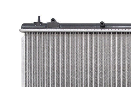 High-Performance Car Radiator - Aluminum Alloy Cooling System for Trucks & SUVs - Perfect for Off-Roading & Heavy-Duty Use