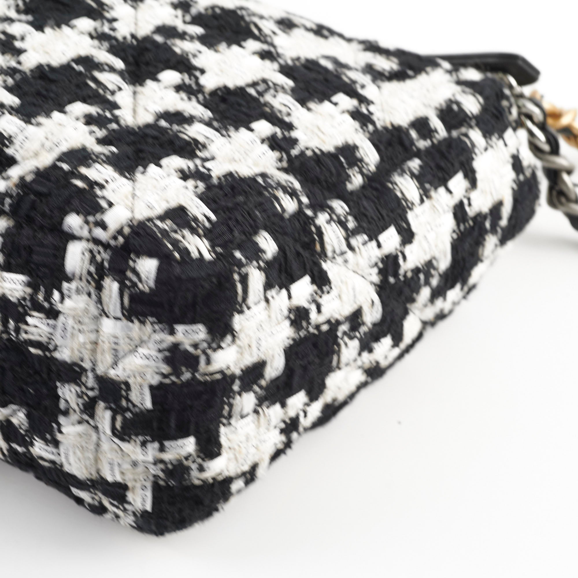 Chanel 19 Tweed Handbag Medium/Large Flap Bag 2020 Collection - Luxury Designer Shoulder Bag for Women, Perfect for Work, Parties & Special Occasions