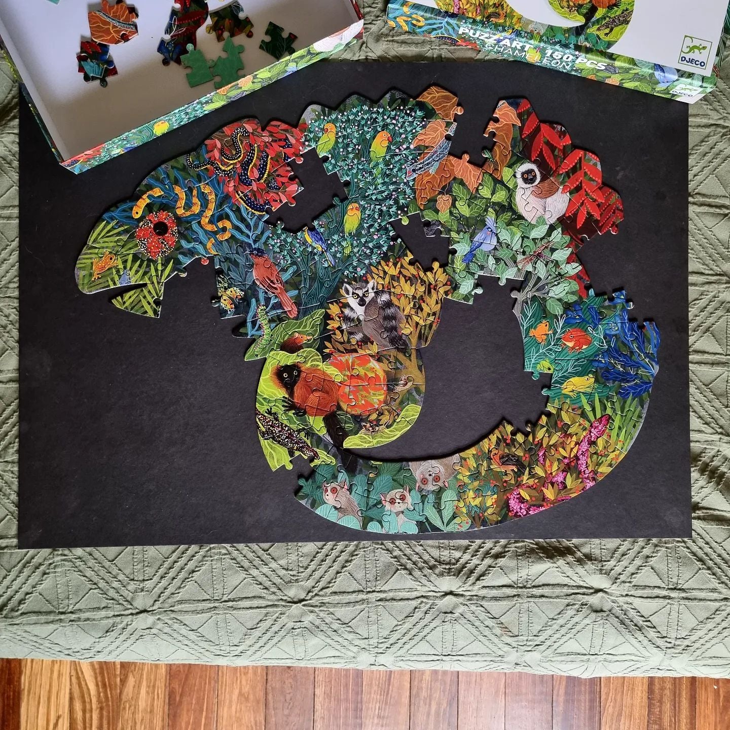Chameleon 150pc Art Puzzle for Kids | Creative Educational Toy by Djeco | Perfect for Family Game Night & Classroom Activities