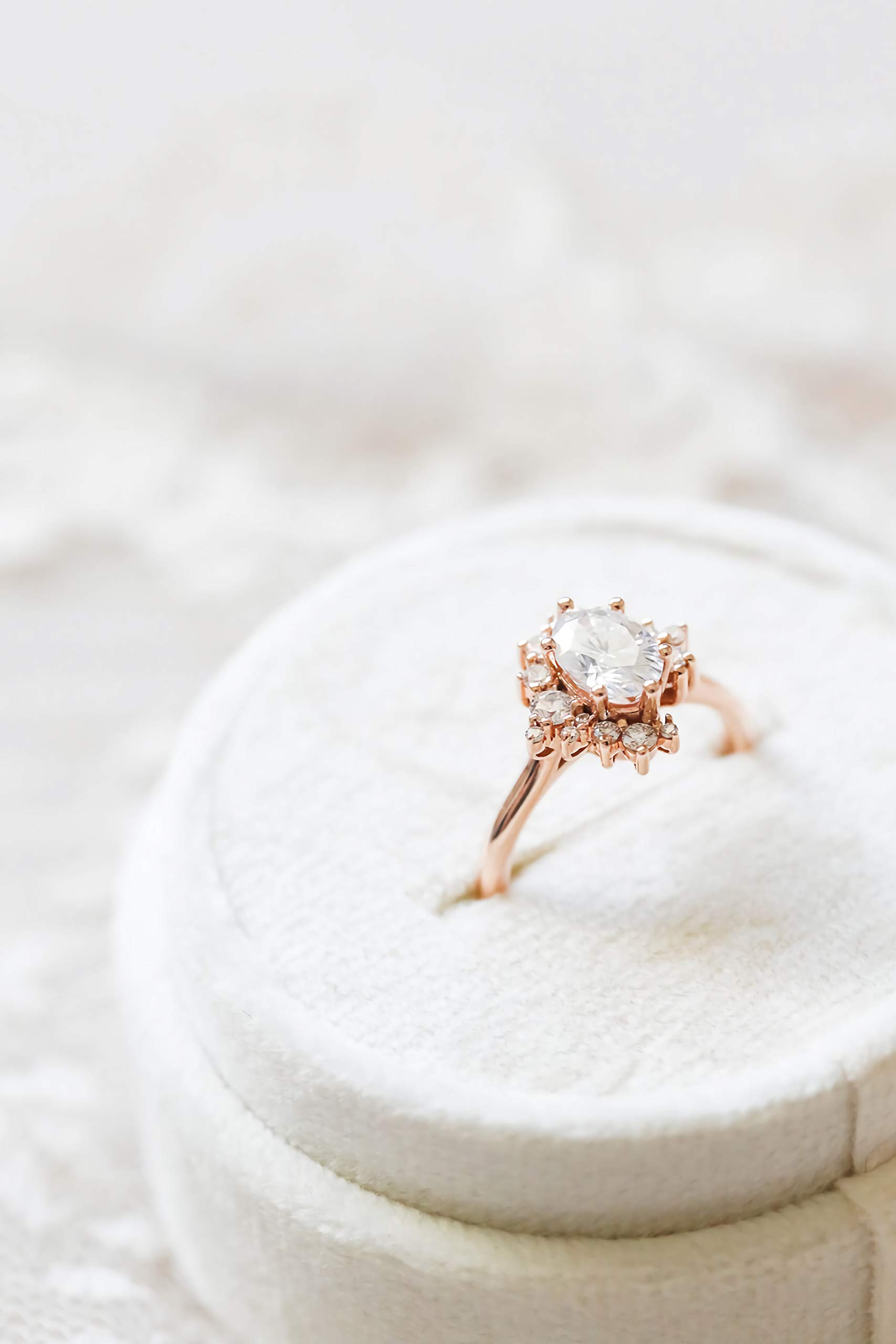 1 Carat (ctw) Moissanite Engagement Ring for Women - 10K 14K 18K Gold or Platinum Plated Silver, Personalized Wedding Band, Anniversary Gift, Bridal Jewelry (Perfect for Proposals, Weddings & Special Occasions)