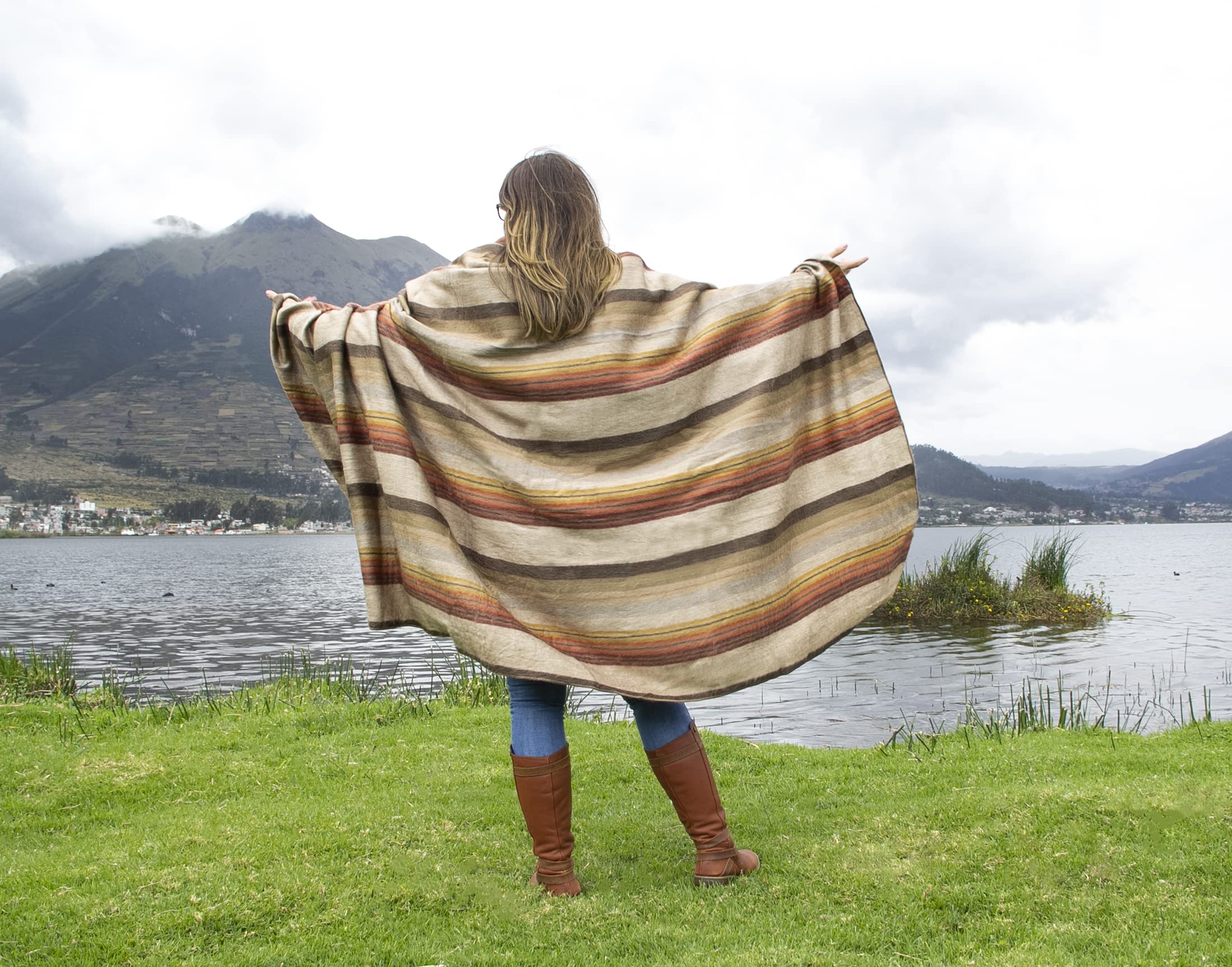 Premium Alpaca Wool Blanket - Queen Size (87