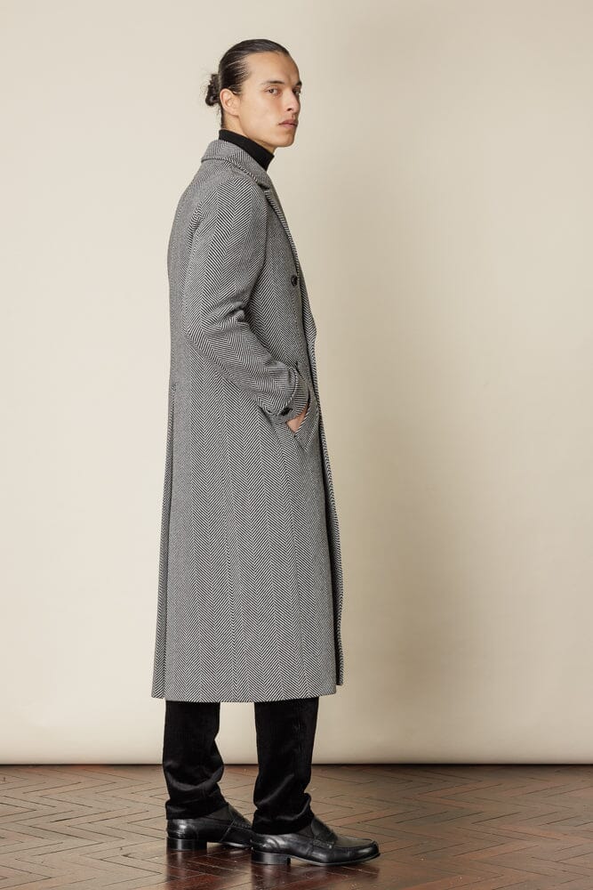 Stylish Macpherson Long Overcoat in Black & White Wide Herringbone Pattern - Perfect for Fall/Winter Fashion, Office Wear & Formal Occasions
