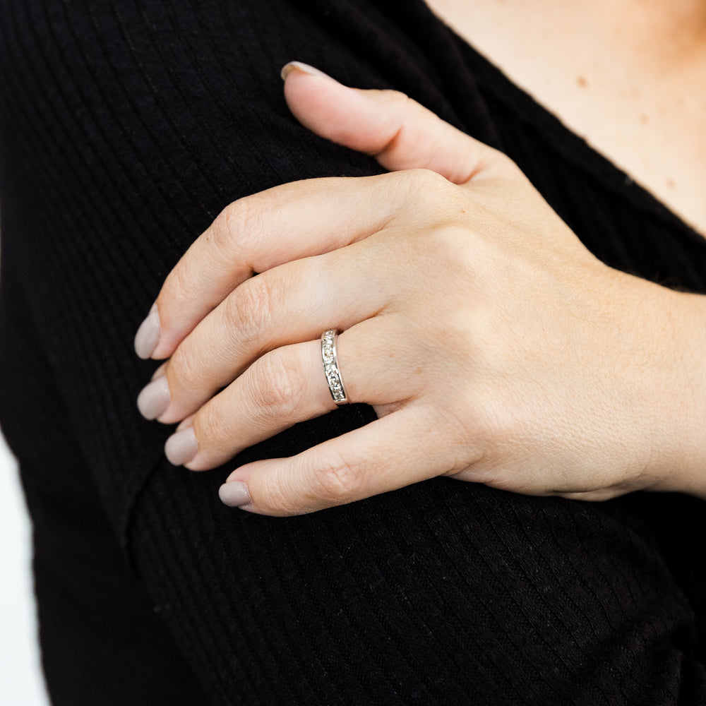 9ct White Gold Exquisite Diamond Ring for Women - Elegant Wedding, Engagement & Anniversary Jewelry Gift - Perfect for Special Occasions & Everyday Wear