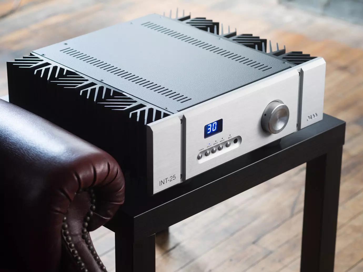 PASS Labs INT-25 High-End Integrated Stereo Amplifier - Perfect for Home Audio & Hi-Fi Systems