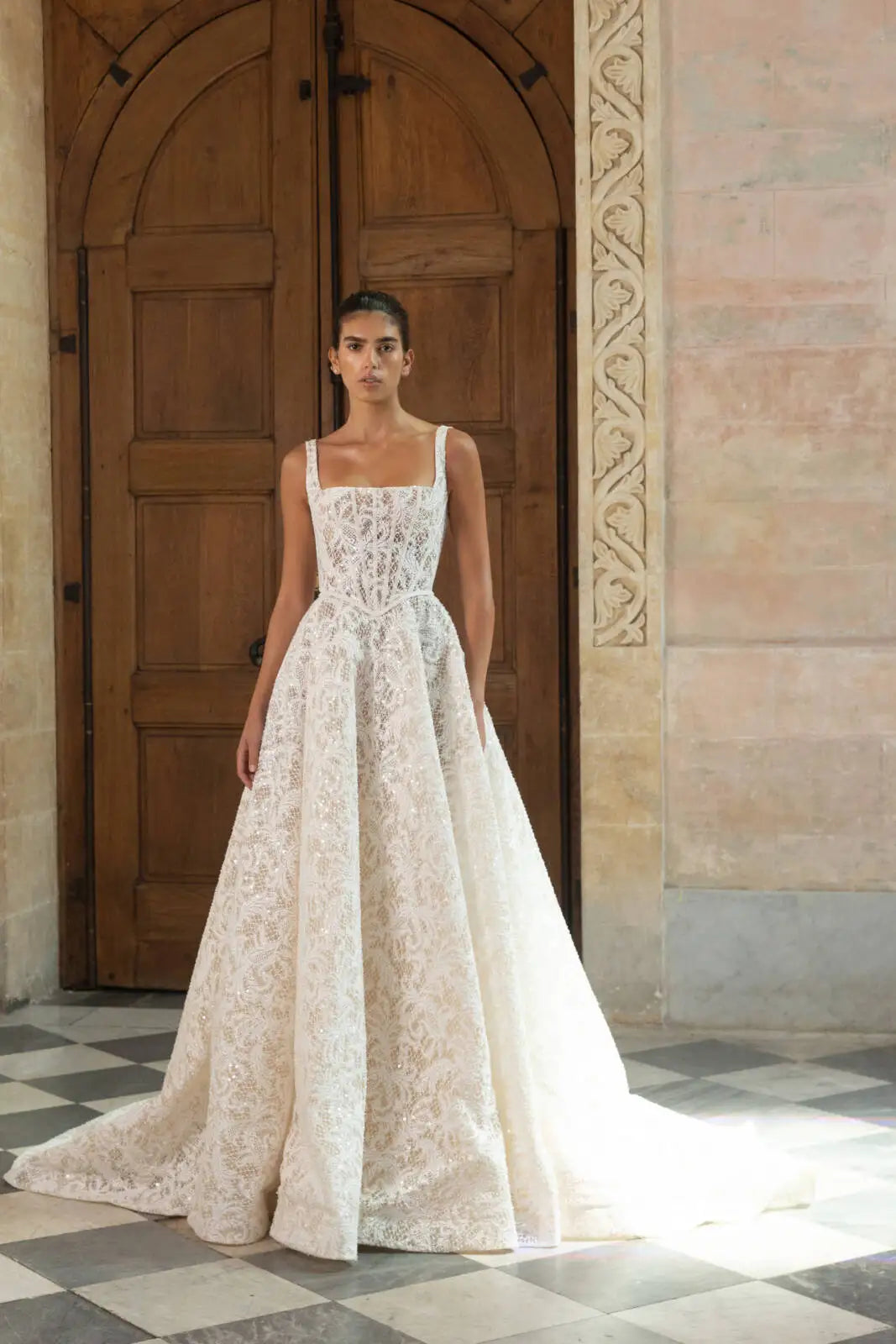 Elegant Custom Made Luxury Lace Wedding Dress - Princess Corset Gown for Brides | 2025 Bridal Collection | Perfect for Church Ceremonies, Beach Weddings & Formal Receptions