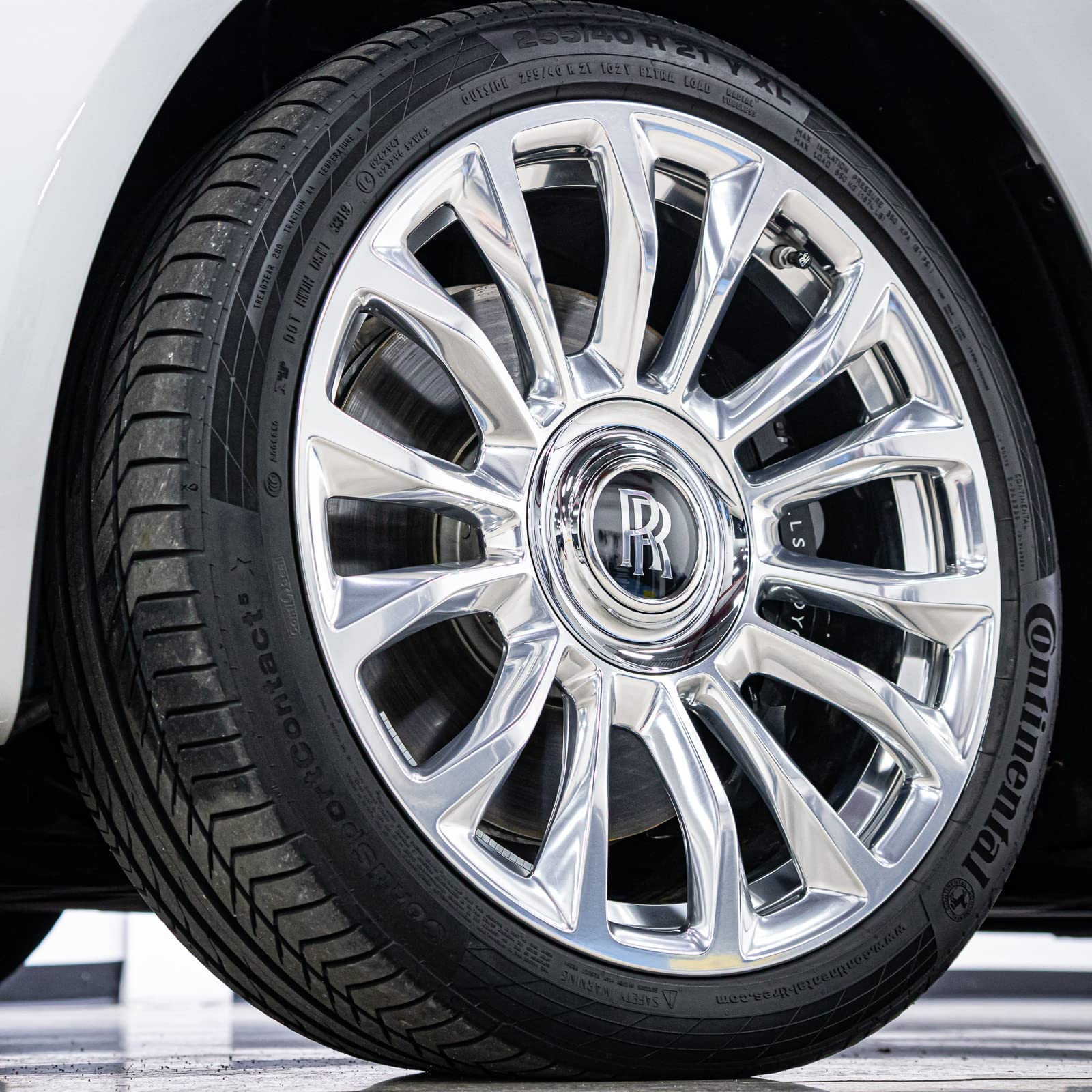 Gyeon Rim EVO 30ml Ceramic Wheel Coating Kit - Brake Dust & Road Contaminant Repellent - High Heat Resistant Protection for Car Wheels - Perfect for Alloy, Chrome & Painted Rims - Easy Application for Long-Lasting Shine & Protection