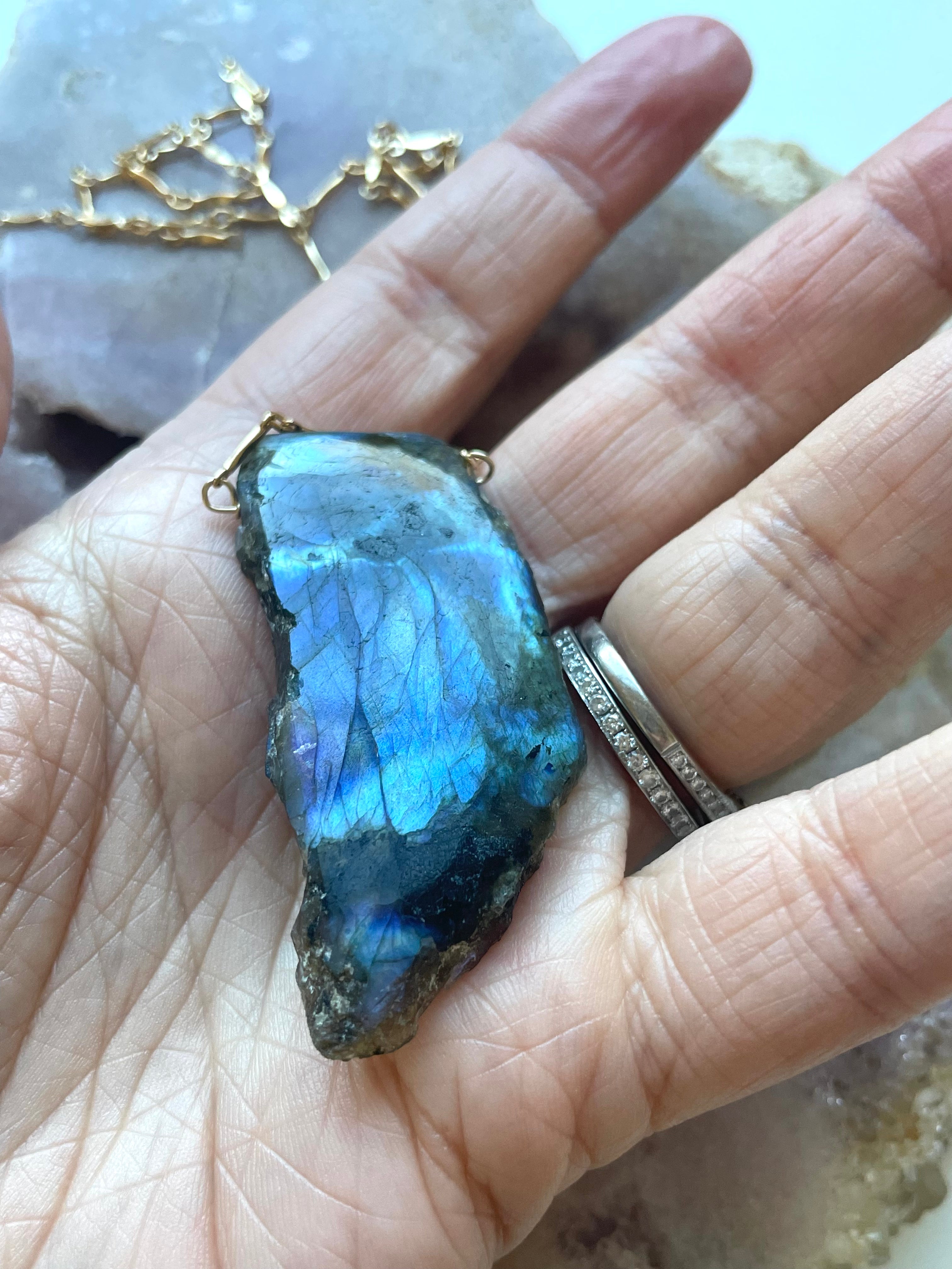 Stunning Large Labradorite Statement Necklace for Women – Elegant Healing Crystal Jewelry for Spiritual Protection & Energy Balance | Perfect for Meditation, Yoga, Boho Fashion & Special Occasions