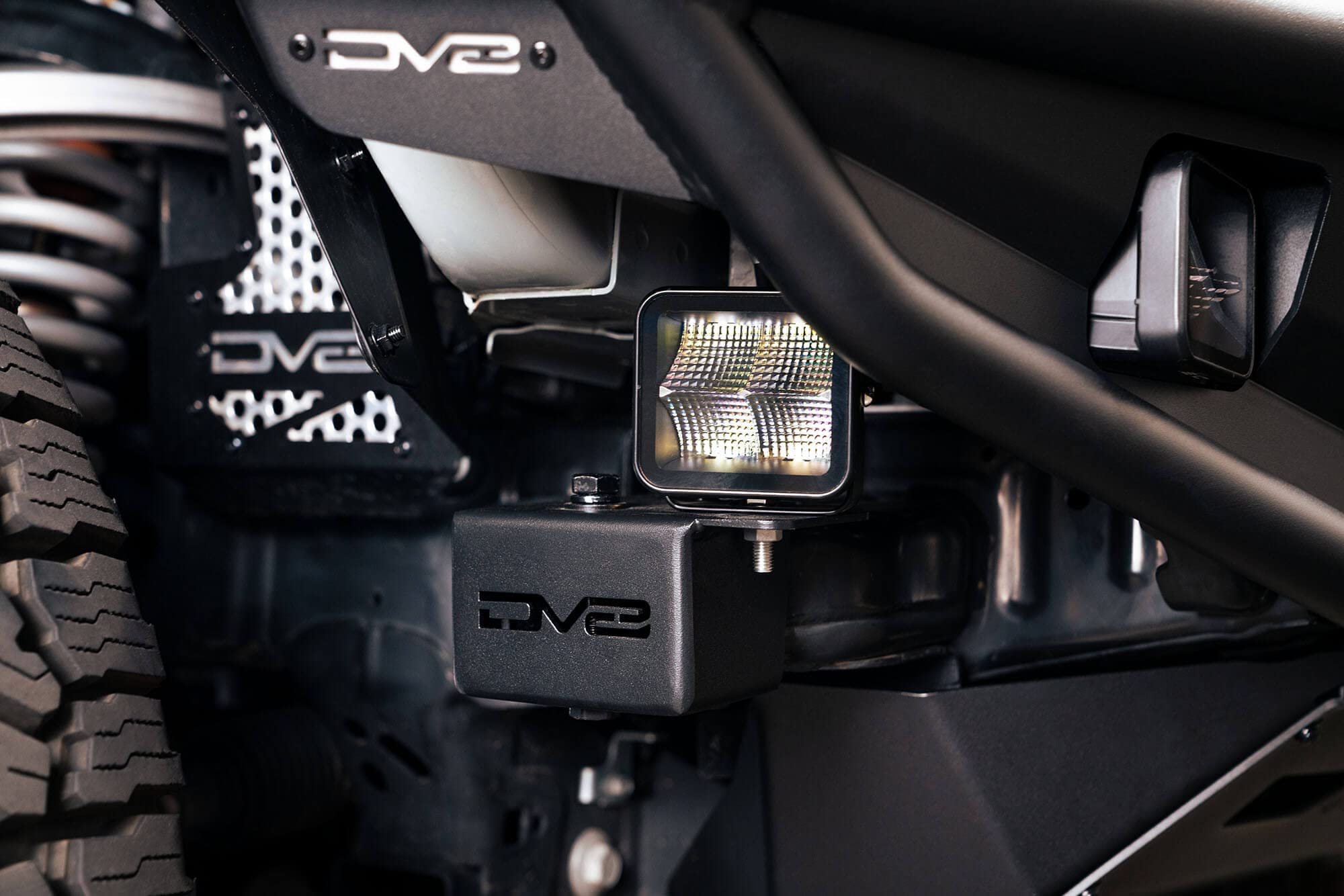 **DV8 Offroad Crash Bar Caps with Accessory Mount for 2021-2022 Ford Bronco | Fits 35