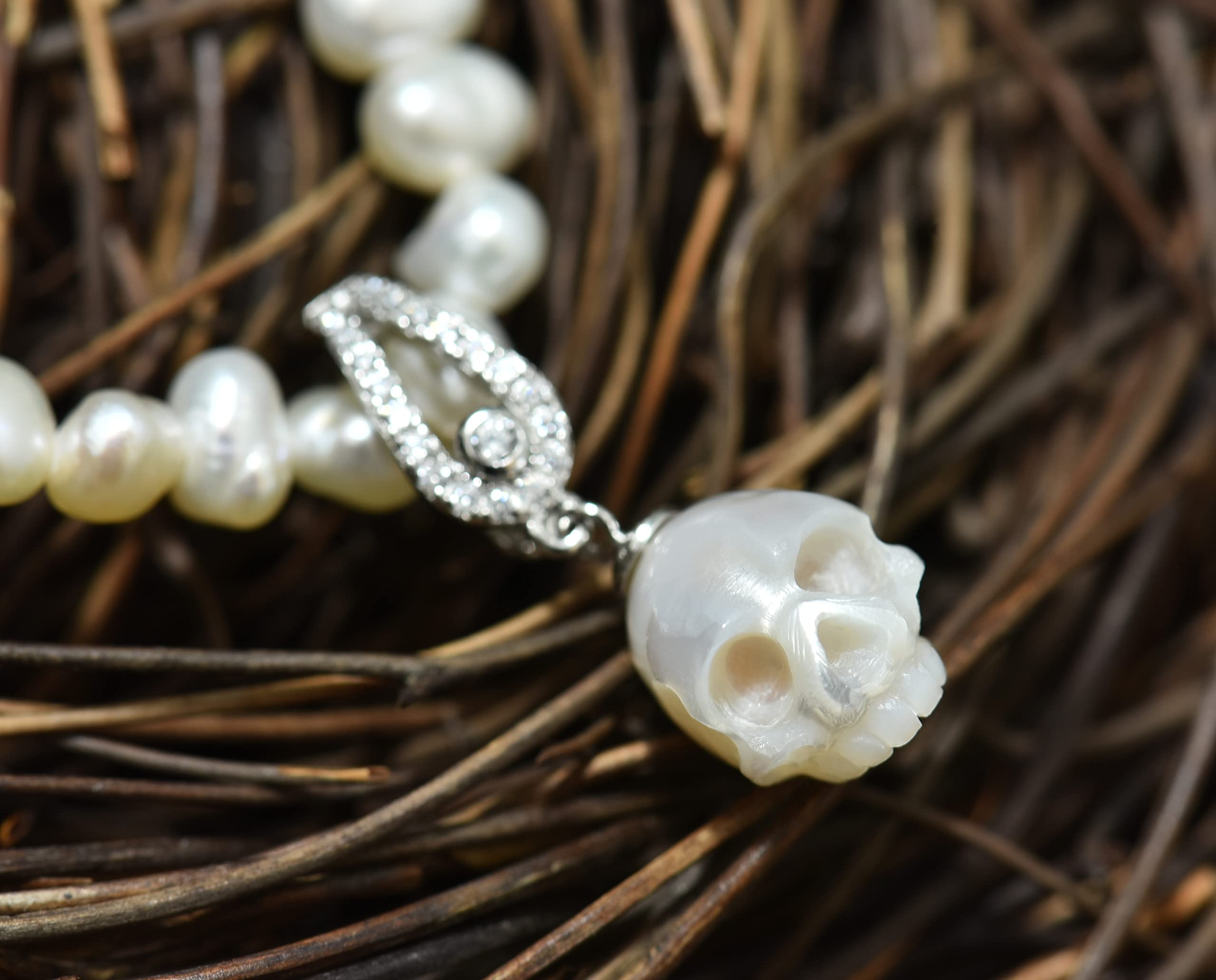 Baroque Pearl Skull Choker Necklace - Hand Carved Detachable Pendant, 14 Inch Gothic Jewelry for Women - Perfect for Halloween Costumes, Gothic Fashion & Dark Aesthetic Outfits