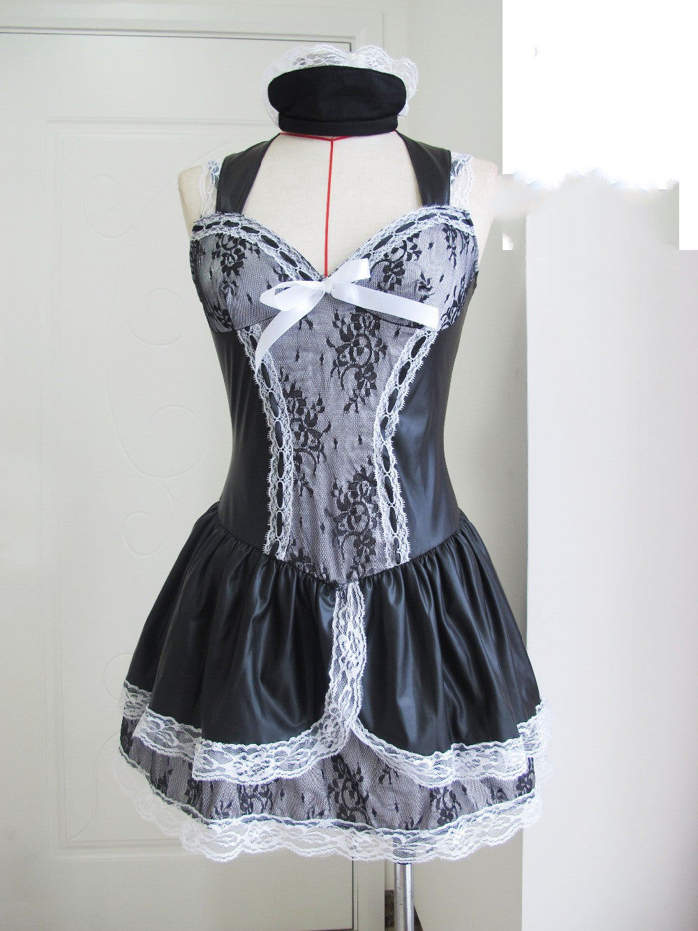 Black Corset for Women - Gothic Lace Up Bustier Top for Halloween Costume, Cosplay & Burlesque Outfits