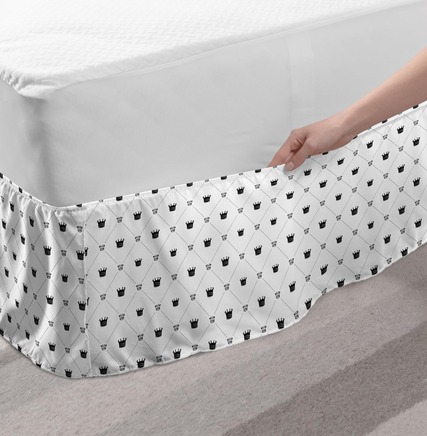 Ambesonne Abstract Diamond Check Bed Skirt - Monochrome Black & White Queen Size with Elastic Wrap Around & Gathered Design | Traditional Symbolic Crown Pattern for Power & Victory | Perfect for Bedroom Decor, Guest Rooms & Master Suite Styling