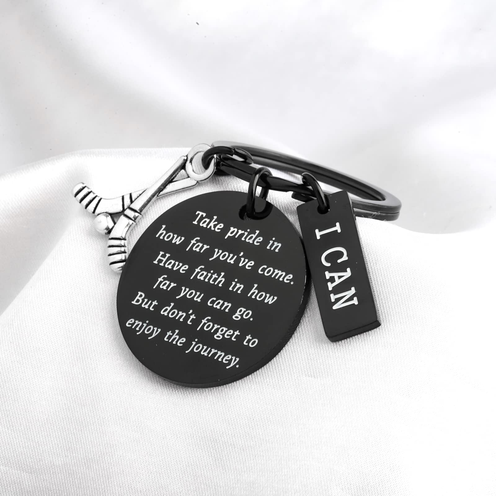 FUSTMW Hockey Player Keychain - Inspirational Ice Hockey Gift for Boys & Girls - Perfect for Team Players, Seniors & Hockey Fans - Great for Game Days, Tournaments & Sports Enthusiasts