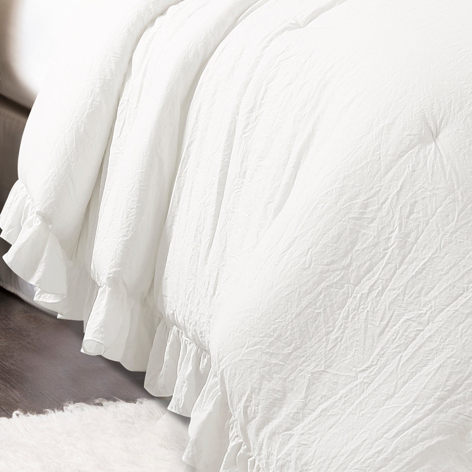 Reyna 3-Piece Comforter Set - Soft & Luxurious Bedding for Queen/King Size Beds - Perfect for Master Bedrooms, Guest Rooms & Cozy Home Decor