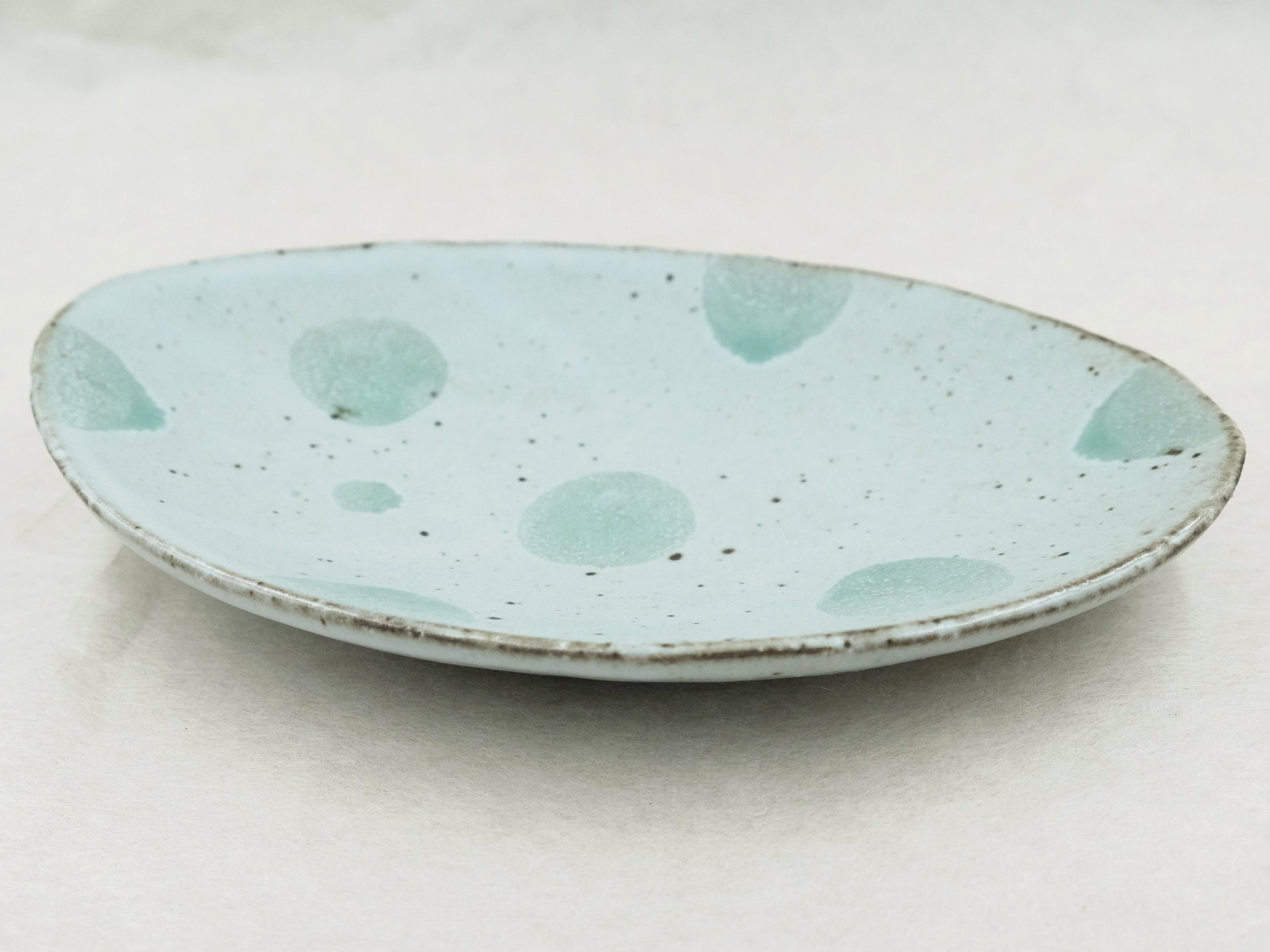 Osamu Tsutsui Handmade Ceramic Oval Dotted Plate - Elegant Dinnerware for Home Dining & Party Serving