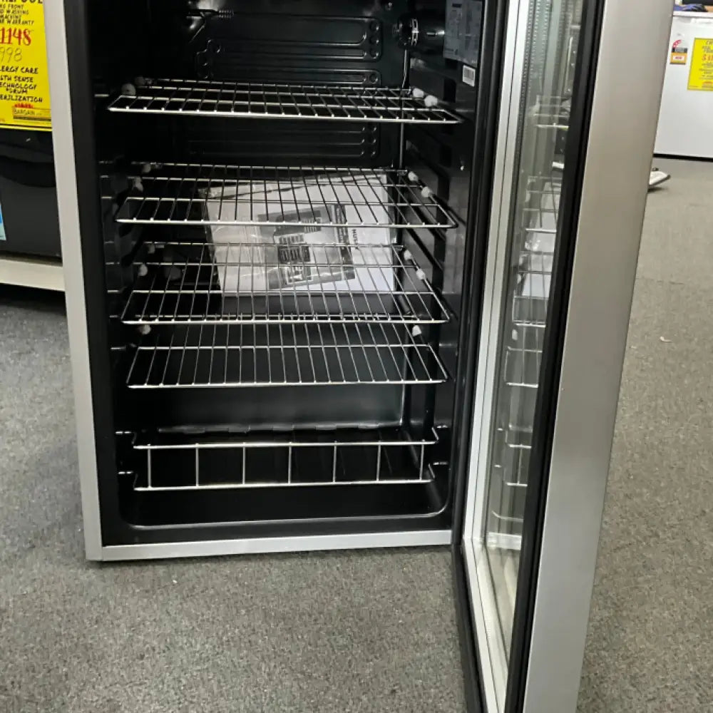 HUSKY HUS 130CNSIL.1 130L Compact Bar Fridge - Perfect for Home Bars, Offices, Dorms & Small Spaces | Energy Efficient Mini Refrigerator for Beverages & Snacks