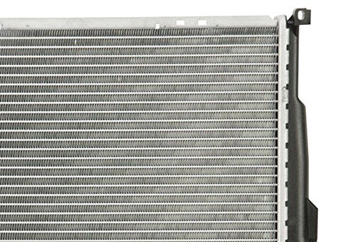 High-Performance Aluminum Radiator for Cars & Trucks - Efficient Engine Cooling for Daily Commute & Off-Road Adventures