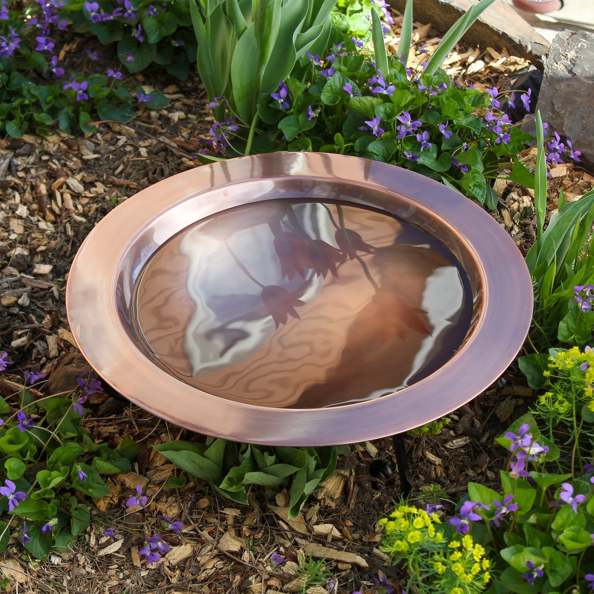 18 Inch Classic Copper Birdbath for Outdoor Garden Decor - Attract Wild Birds with This Elegant Bird Feeder for Patio, Yard & Backyard