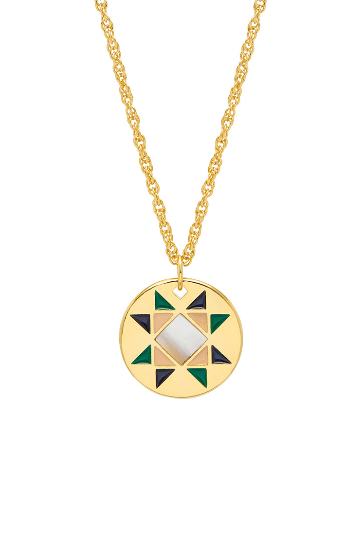 Elegant Quilted Gemstone Circle Pendant Necklace for Women - Perfect for Weddings, Parties & Everyday Jewelry