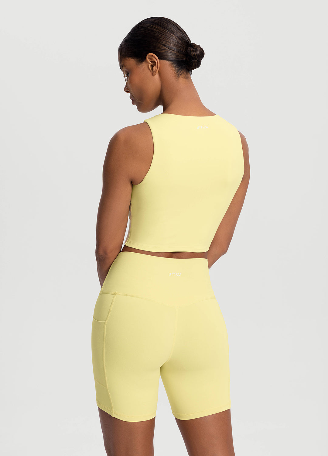High Neck Cropped Tank Top for Women - Breathable Workout Shirt, Yoga & Gym Essential, Summer Fashion Staple - Perfect for Running, Pilates & Casual Wear