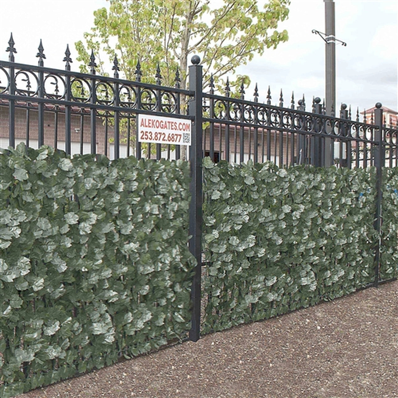 ALEKO 94x39 Inch Artificial Ivy Leaf Privacy Fence Screen - Durable Outdoor Garden Fence Cover for Patio, Deck & Backyard Privacy Protection