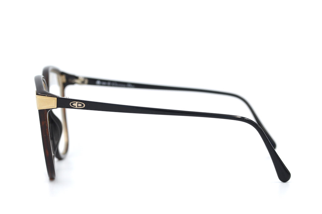Christian Dior 2546 10 Sunglasses - Luxury Designer Shades for Women | UV Protection & Fashion Statement | Perfect for Beach, Driving & Outdoor Activities