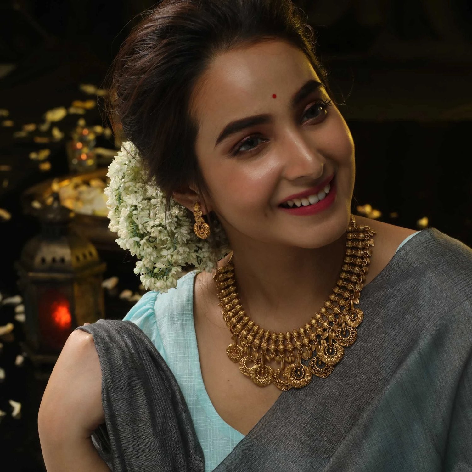Antique Necklace Set for Women - Vintage Jewelry with Intricate Design - Perfect for Weddings, Parties & Special Occasions
