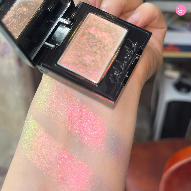 Coldnwild Chameleon Orange Eyeshadow Cream - Long Lasting Pigmented Cream Eyeshadow for Bold Makeup Looks - Perfect for Parties, Halloween & Festival Makeup