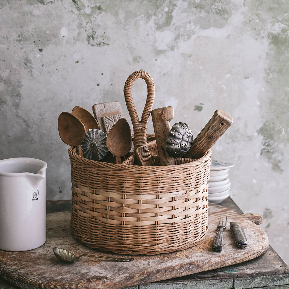Premium Rattan Caddy Basket - Handwoven Storage Organizer for Bathroom, Kitchen & Home Decor - Perfect for Towels, Toiletries & Spa Essentials
