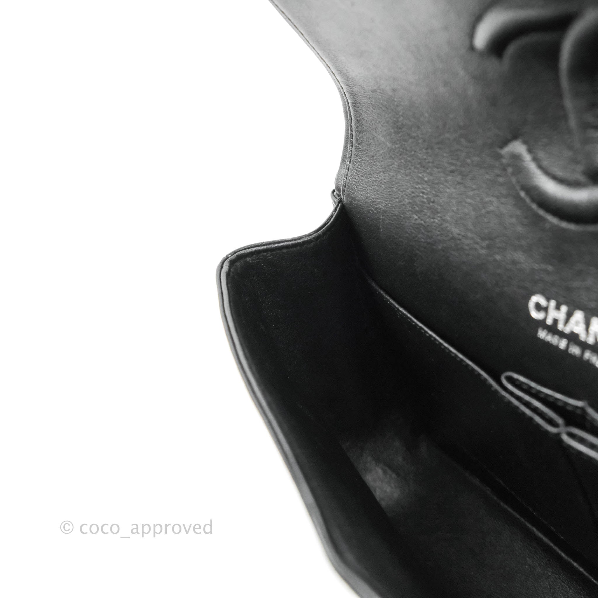 Chanel Classic Chevron M/L Medium Double Flap Bag in So Black Lambskin Leather - Luxury Handbag for Women, Perfect for Evening Events & Special Occasions