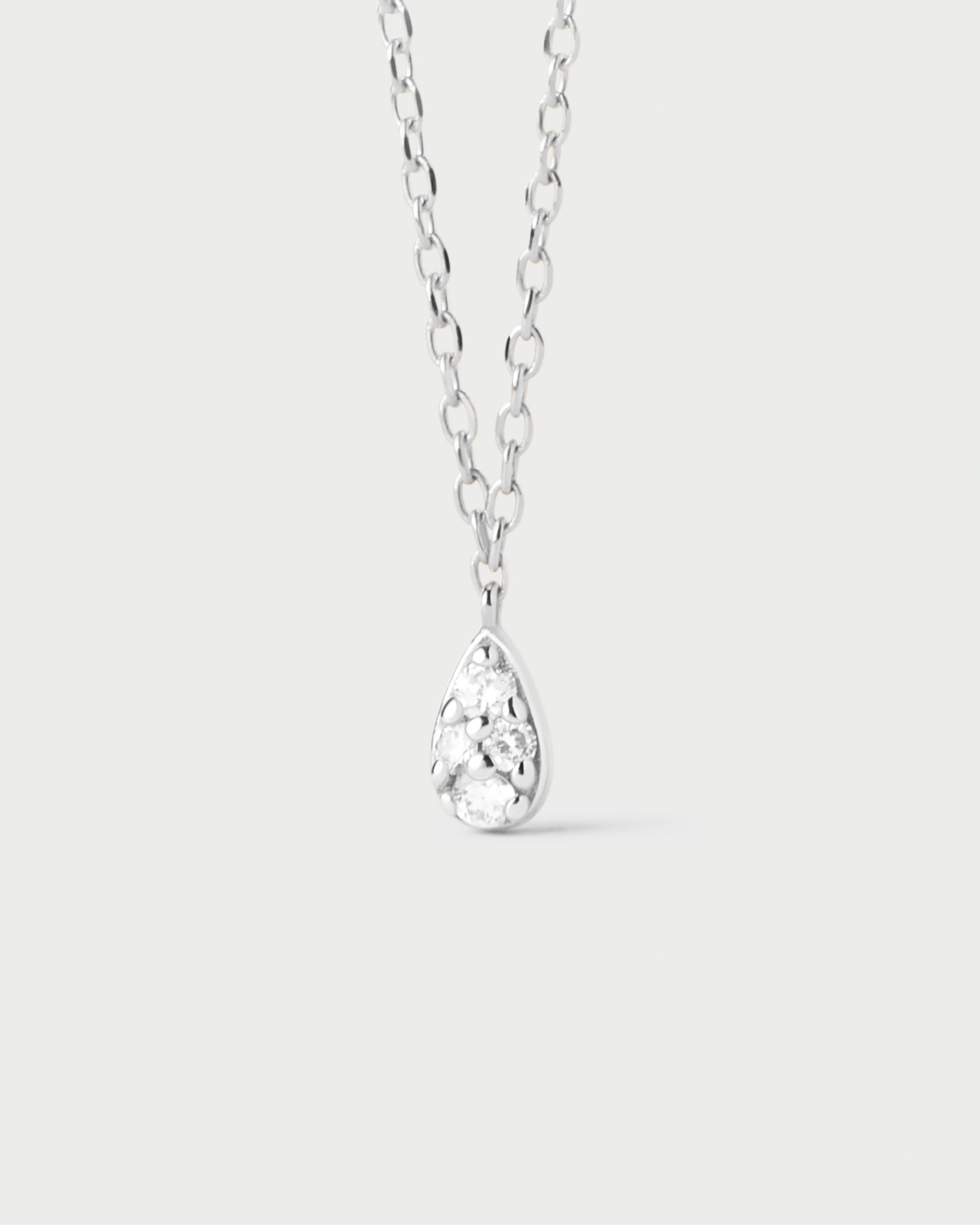 Stunning Diamond & White Gold Solitaire Necklace for Women - Elegant Jewelry Gift for Anniversary, Wedding & Special Occasions