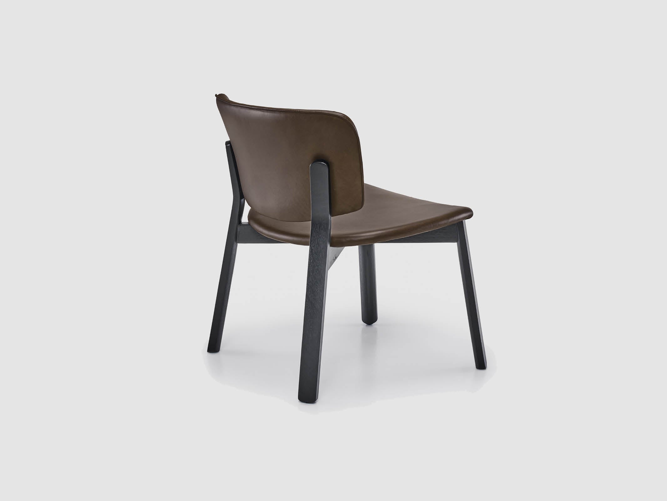 Pinta Lounge Chair - Modern Accent Chair for Living Room, Bedroom, or Office - Comfortable & Stylish Seating for Relaxing, Reading, or Napping