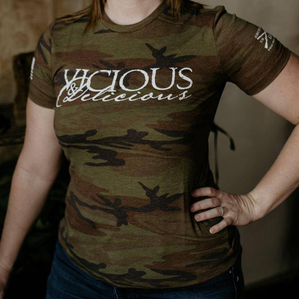 Women's Camo Vicious & Delicious Graphic T-Shirt - Trendy Casual Streetwear for Everyday Wear | Perfect for Outfits, Parties & Fashion Statements