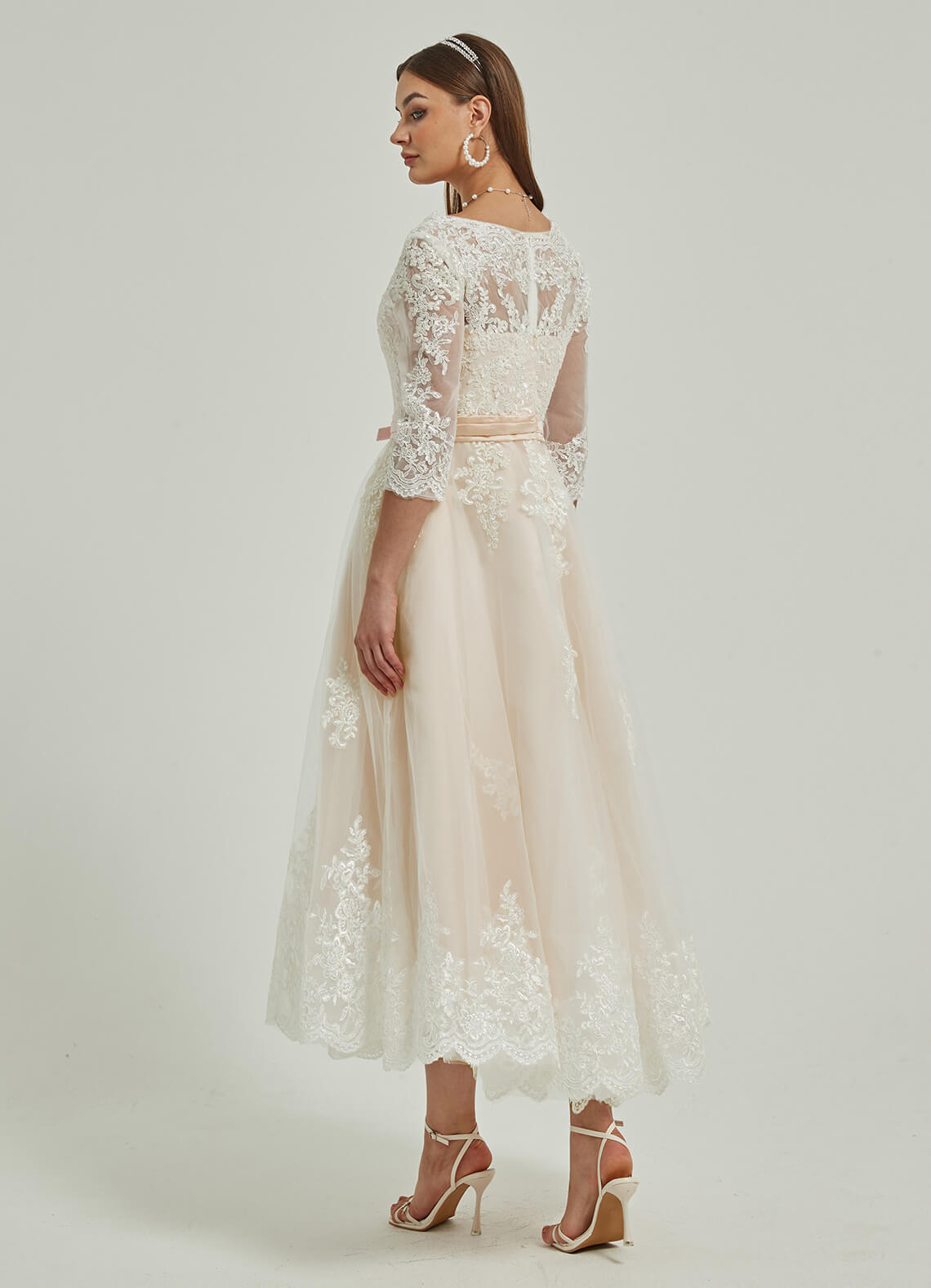 Elegant Diamond White & Champagne Lace A-Line Wedding Dress with 3/4 Sleeves and High-Low Hem - Perfect for Beach Weddings, Garden Ceremonies, and Romantic Vows