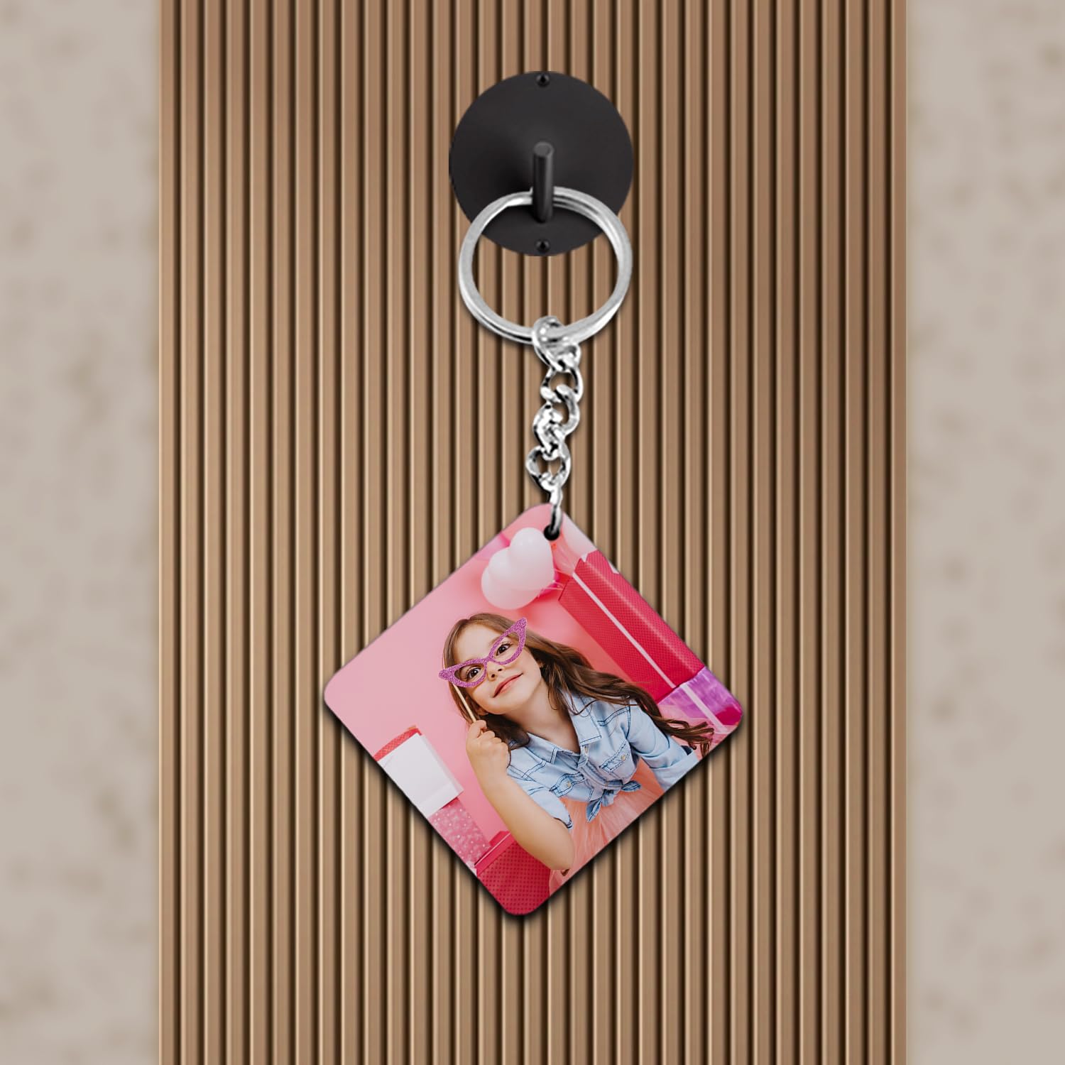 **Personalized Sports Water Bottle with Photo & Name - 600ML Custom Aluminum Sipper Bottle (White) - Ideal for Gym, Hiking & Team Gifts - Includes Free Wooden Keychain**