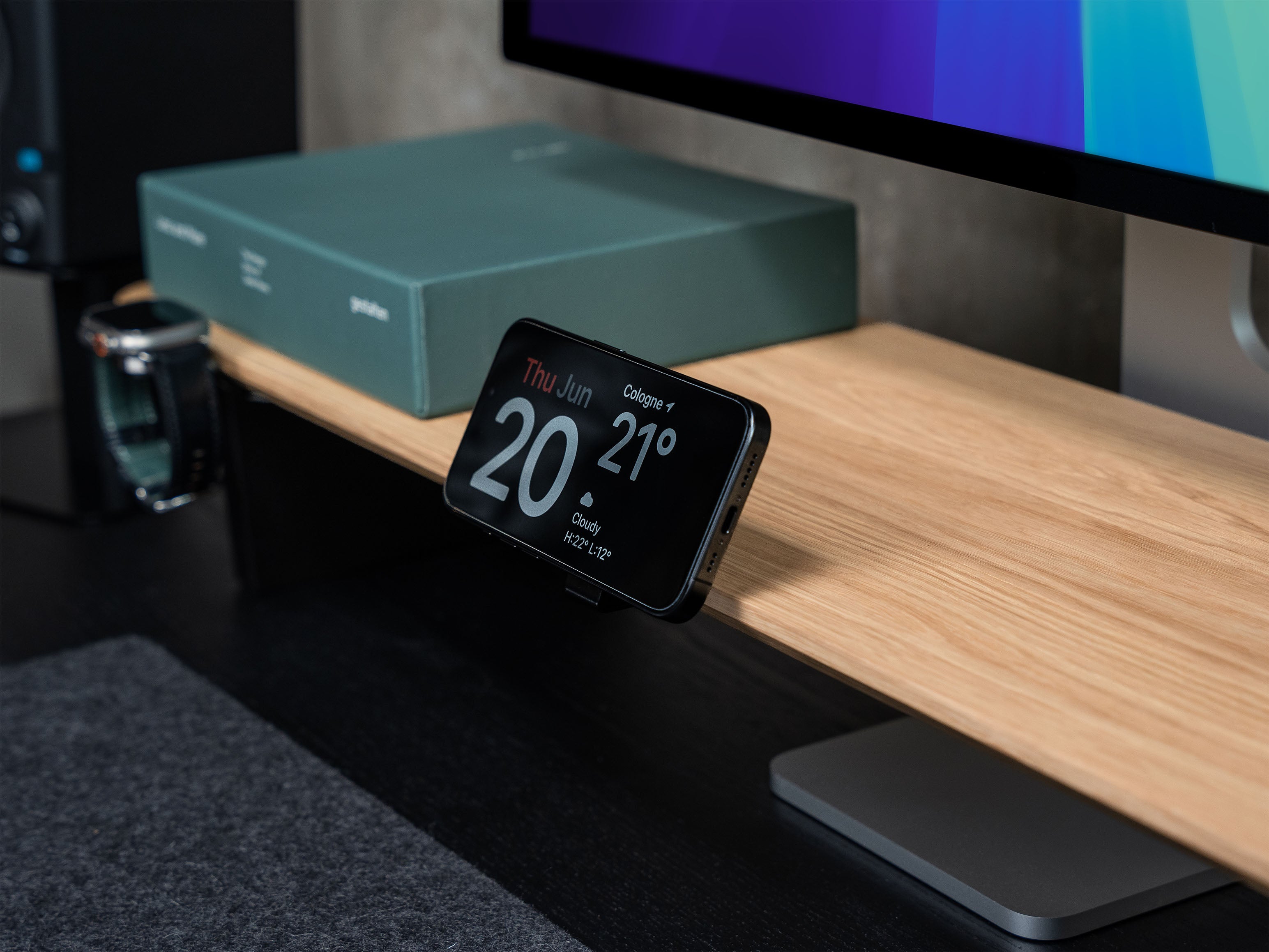 Premium Solid Wood Cockpit Monitor Stand for Flight Simulators - Ergonomic Setup for Enhanced Gaming & Workstation Comfort