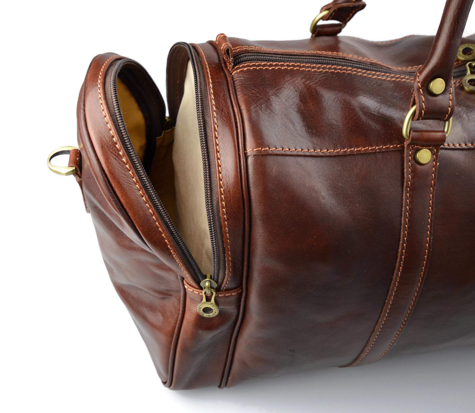 Premium Genuine Leather Duffle Bag for Men & Women - Stylish Brown Travel Shoulder Bag, Spacious Weekender Carry-On Luggage - Durable Gym Bag & Cabin Bag for Business Travel, Weekend Getaways, Workouts, Office Commute - Ideal for Professionals, Fitness Lovers & Frequent Travelers - Perfect for Business Trips, Gym Sessions, Vacation Packing & Daily Use