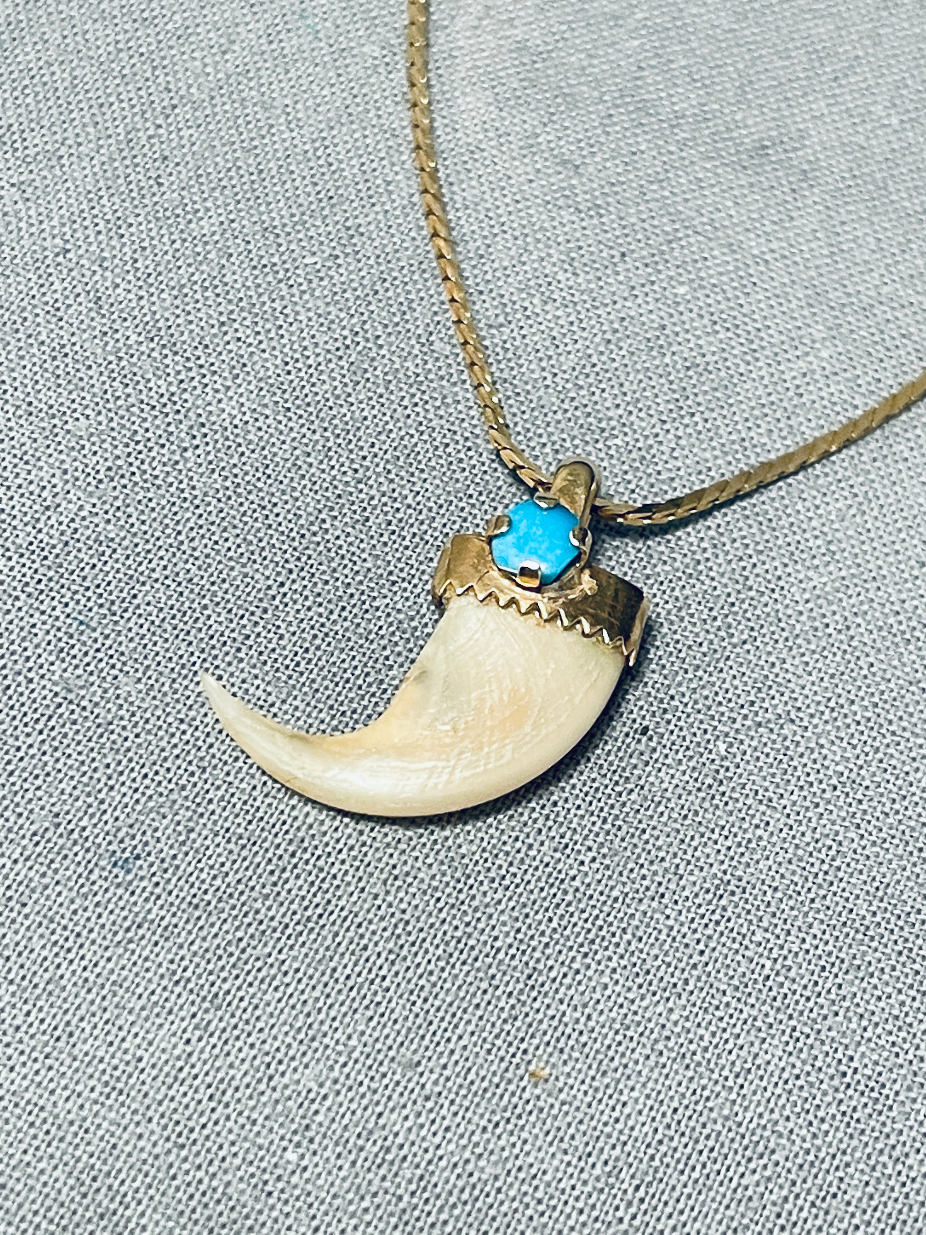 14K Gold Vintage Native American Navajo Turquoise Necklace - Handmade Southwest Jewelry for Women - Perfect for Boho, Festival & Everyday Wear