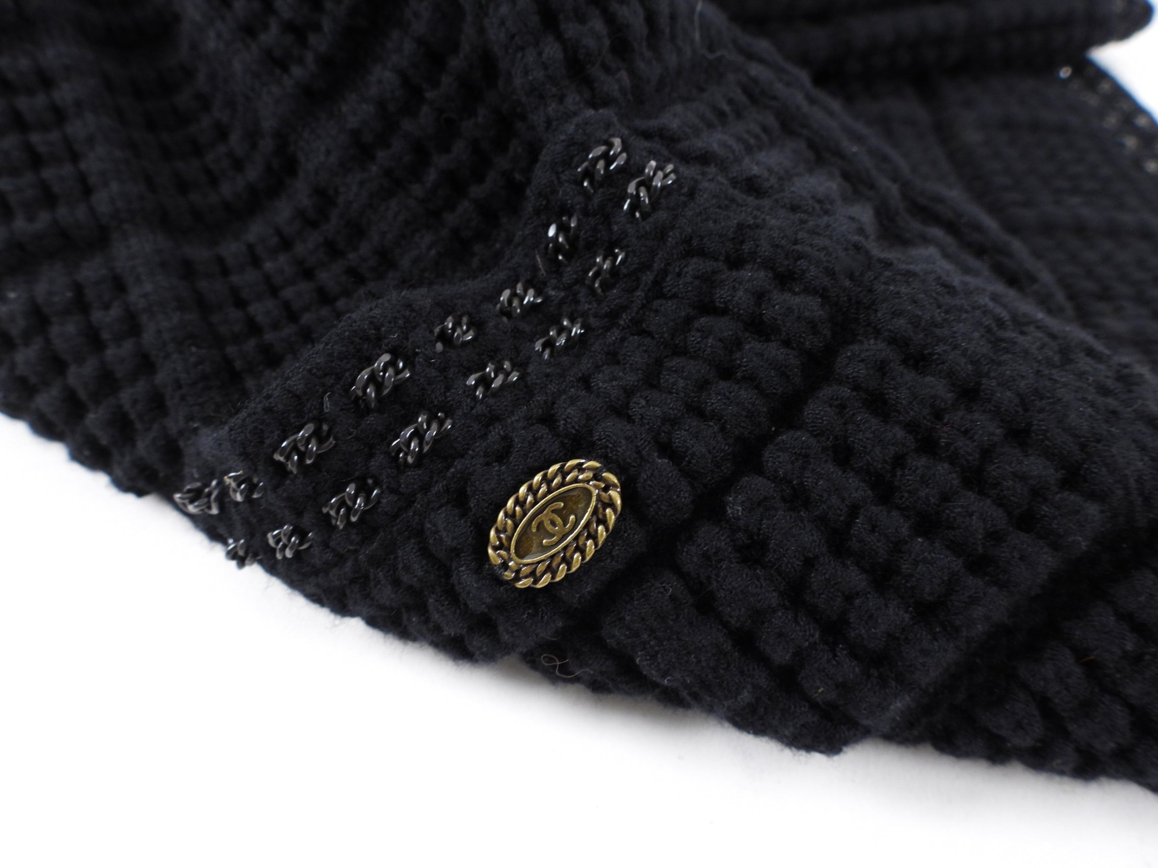 Chanel 05A Black Textured Knit Cardigan Sweater with Chain Trim - Elegant Women's Fashion for Office Wear & Evening Outfits