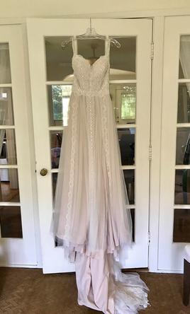 Sottero and Midgley Olson Sample Wedding Gown - Elegant Lace Bridal Dress for Bride, Perfect for Church Ceremony & Outdoor Wedding Photography