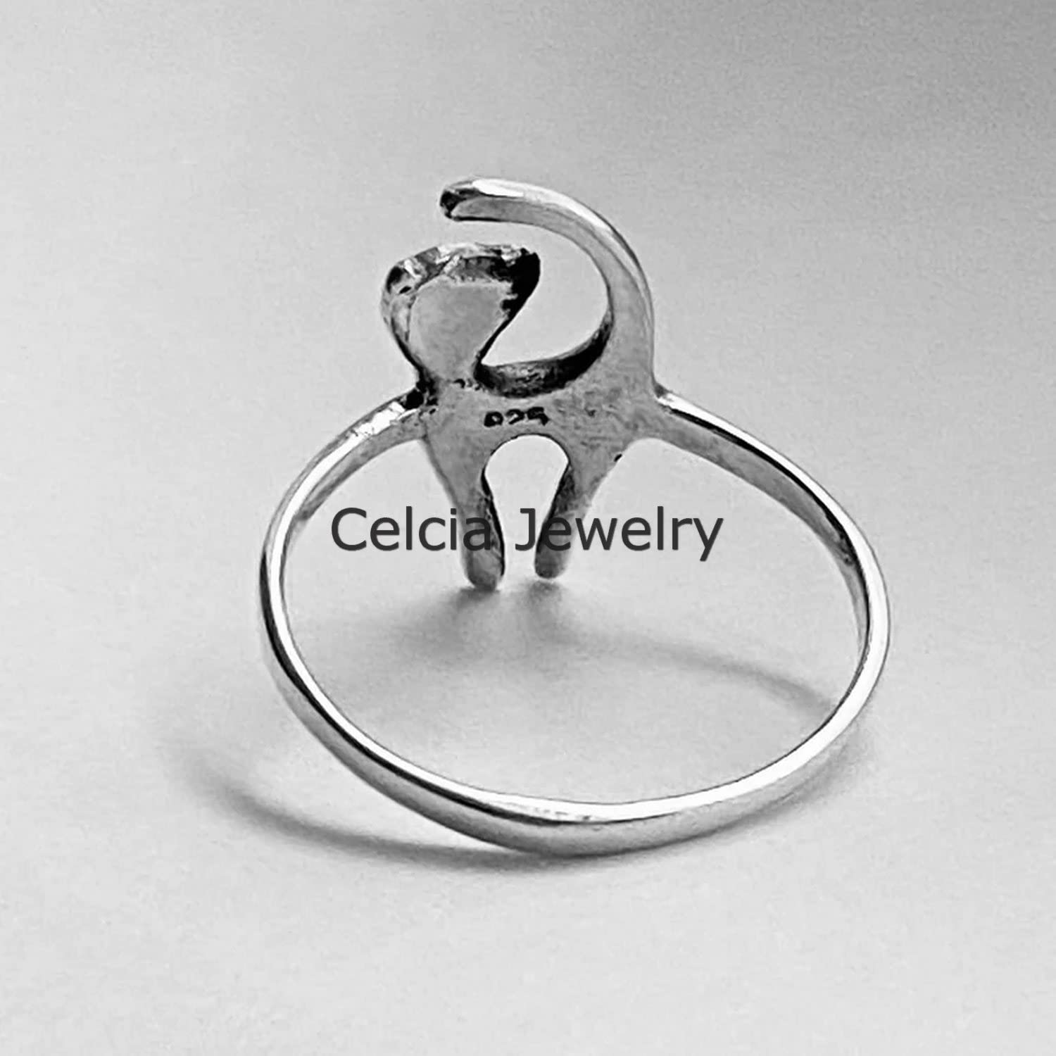 925 Sterling Silver Cat Ring - Handmade Kitty Jewelry, Minimalist Boho Pet Ring for Women, Unique Animal Ring Gift for Mother's Day (Size 7) - Perfect for Casual Wear, Date Nights & Gift Giving