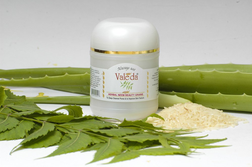 Valeda Neem Beauty Grains with Yeast & Enzymes - Exfoliating Scrub for Post-Acne Scars & Dead Skin Cell Removal - Brightening Facial Treatment for Glowing Skin - Perfect for Daily Skincare & Acne-Prone Skin