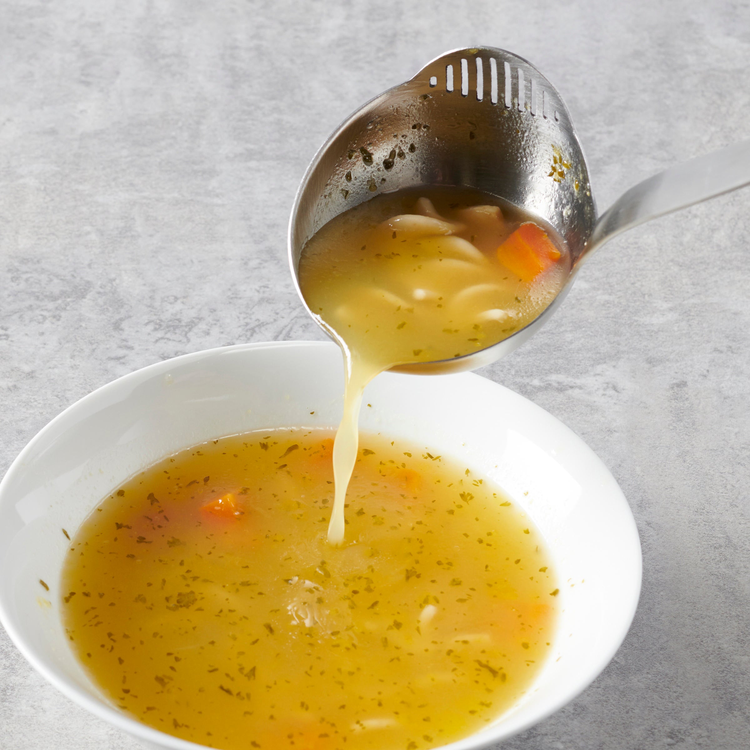 Premium Stainless Steel Ladle - Durable Kitchen Spoon for Cooking, Serving Soup & Pasta - Ideal for Home Chefs & Restaurant Use