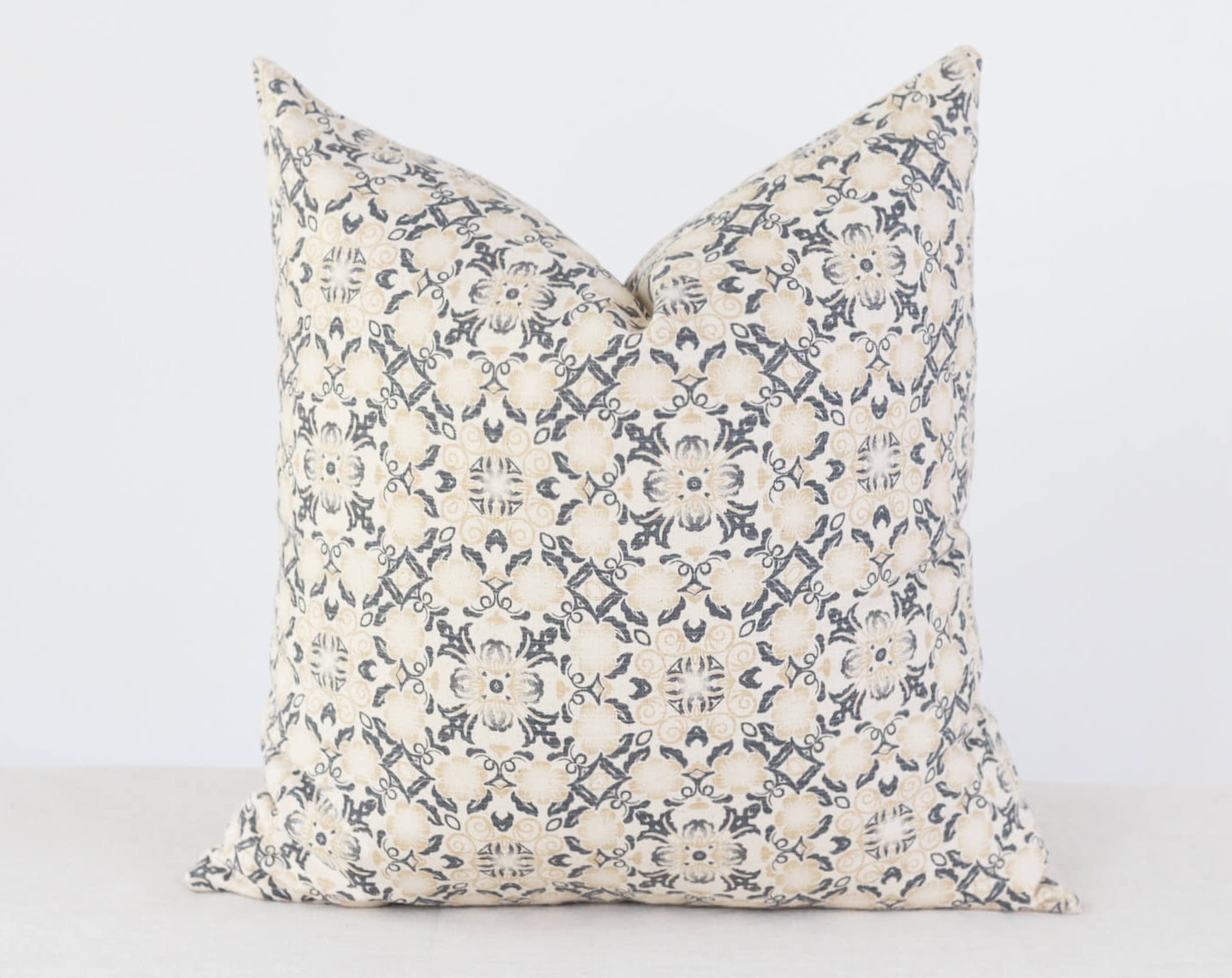 Premium 2-Piece Pillow Set for Ultimate Comfort - Soft & Supportive Bed Pillows for Side, Back, and Stomach Sleepers - Perfect for Bedroom, Guest Room, and Hotel Use