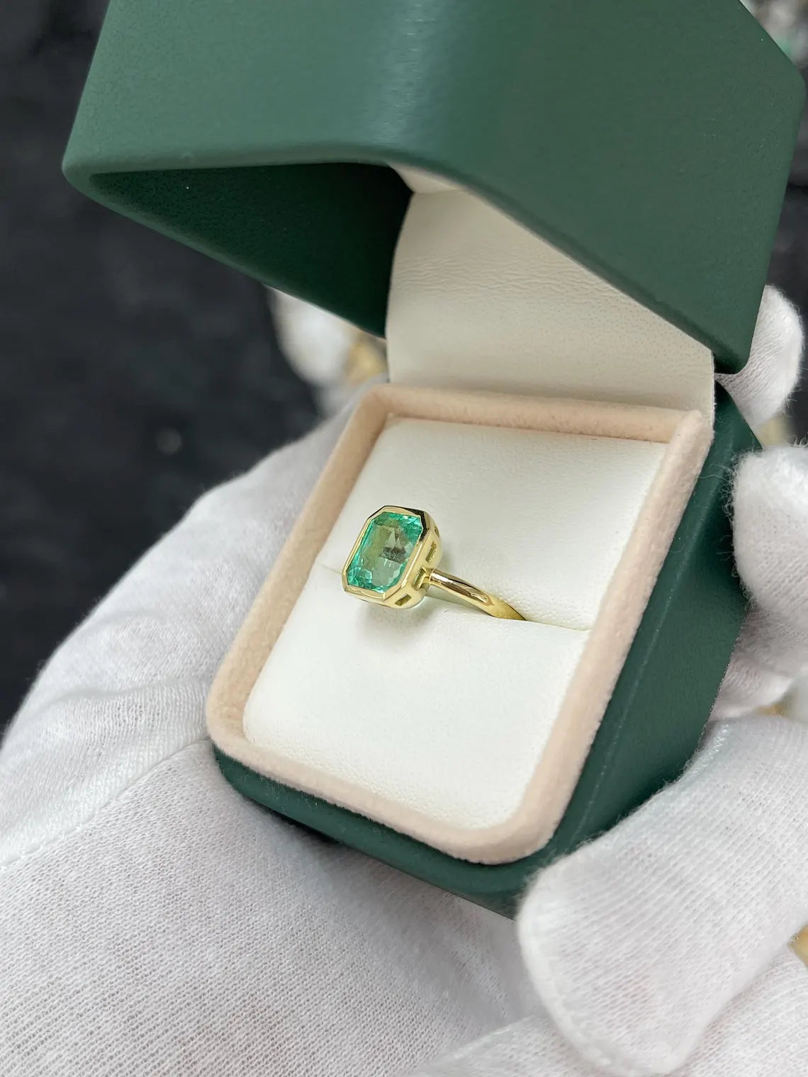 3.04ct Vivid Seafoam Green Emerald Bezel Solitaire Engagement Ring - Elegant Wedding Band, Perfect for Proposals, Anniversaries & Romantic Occasions