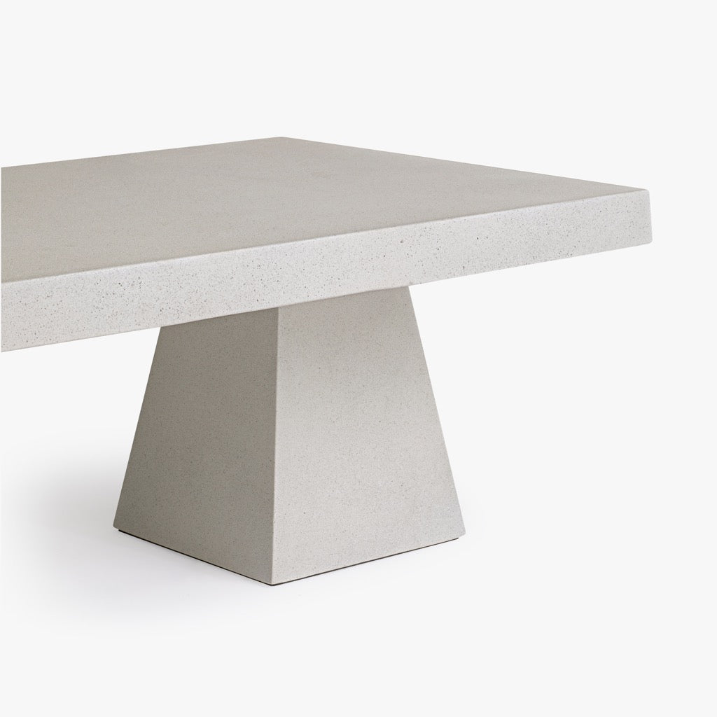 Modern White Obelisk Coffee Table - Minimalist Living Room Centerpiece for Home Decor & Stylish Gatherings