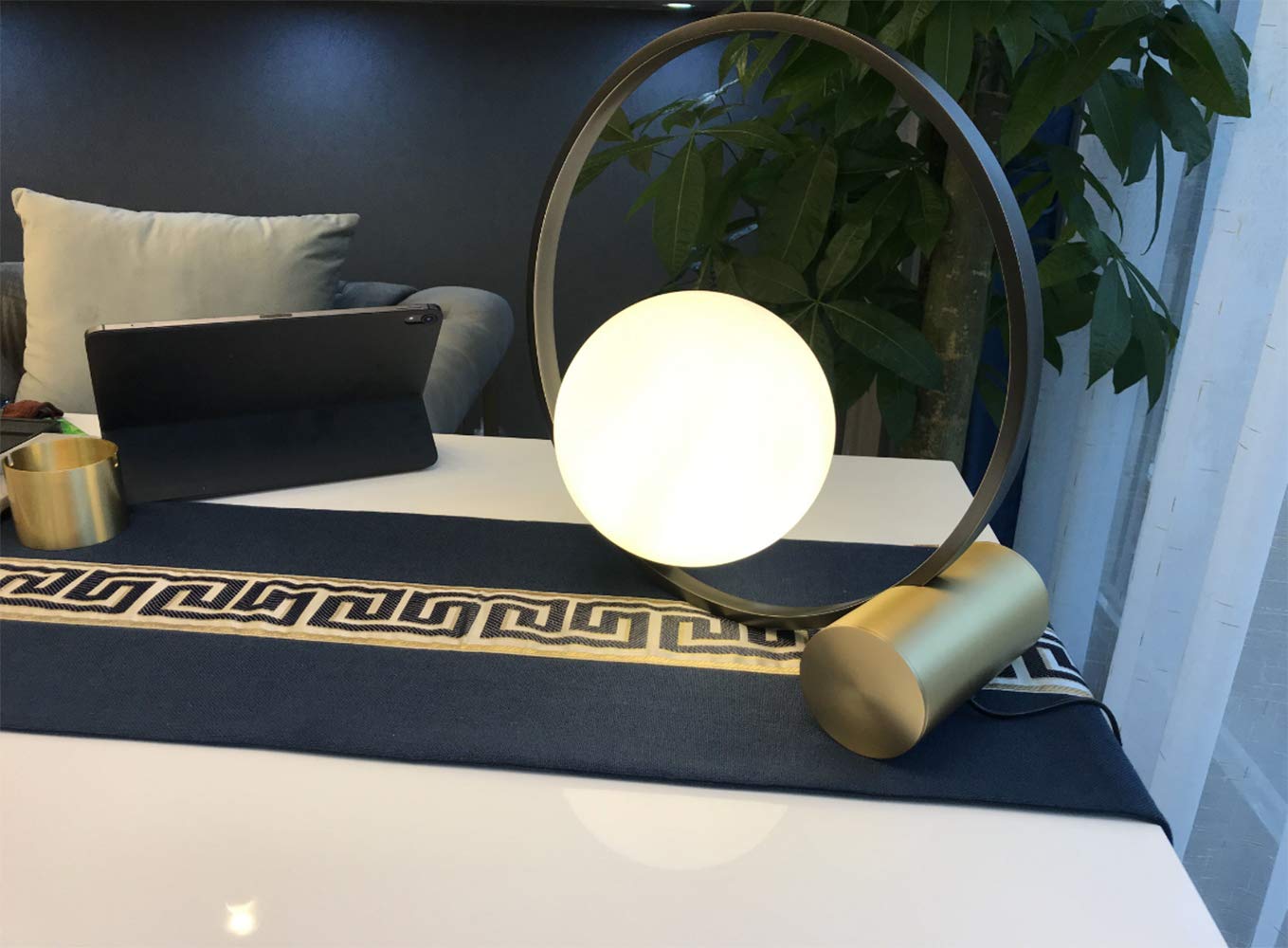 Vintage Black Metal Globe Table Lamp - Mid Century Modern Nightstand Lighting for Bedroom, Living Room & Office - Large Glass Shade Desk Lamp with Warm Ambient Glow for Cozy Reading & Relaxation