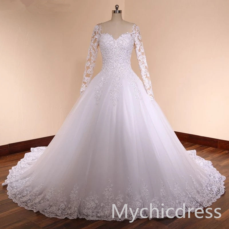 Elegant A-Line Vintage Lace Wedding Dress with Pearl Appliques - Perfect for Bridal, Formal Events & Romantic Photoshoots