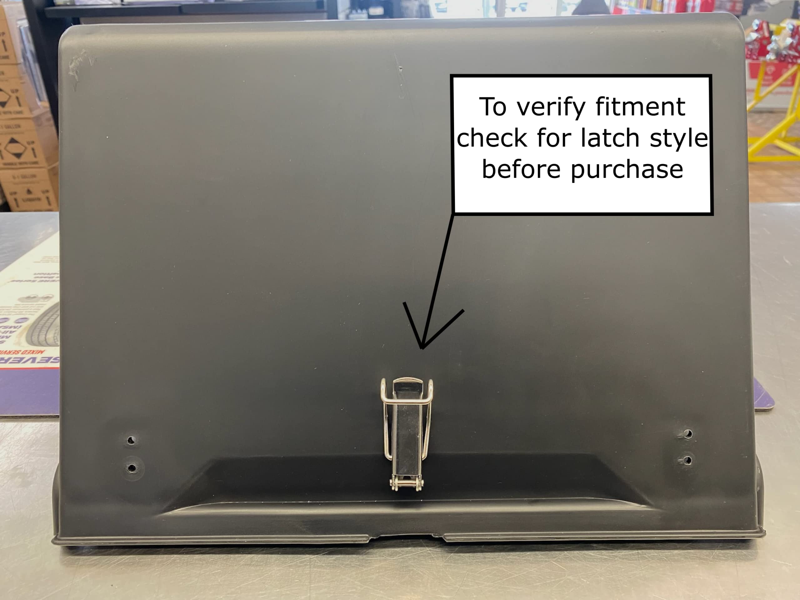 Freightliner Style Battery Box Cover Assembly - Durable Replacement for Trucks & RVs - Perfect for Off-Road Adventures & Long Hauls