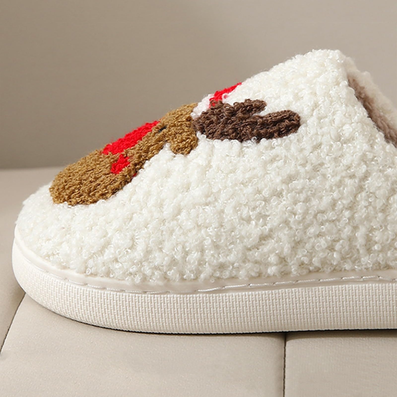 Cozy Christmas Slippers for Women & Men - Soft Plush Unisex Elk Slides, Cute Pumpkin Design Home Slippers - Perfect for Winter Indoor Comfort, Holiday Gifts & Cozy Lounge Wear