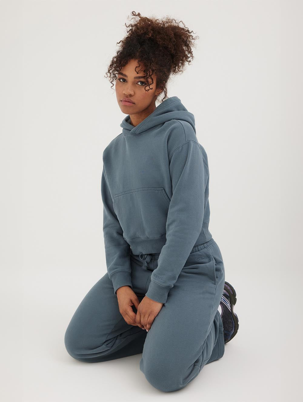 Women's Eco-Friendly Fleece Cropped Hoodie - Soft Sustainable Pullover for Casual Wear & Outdoor Activities